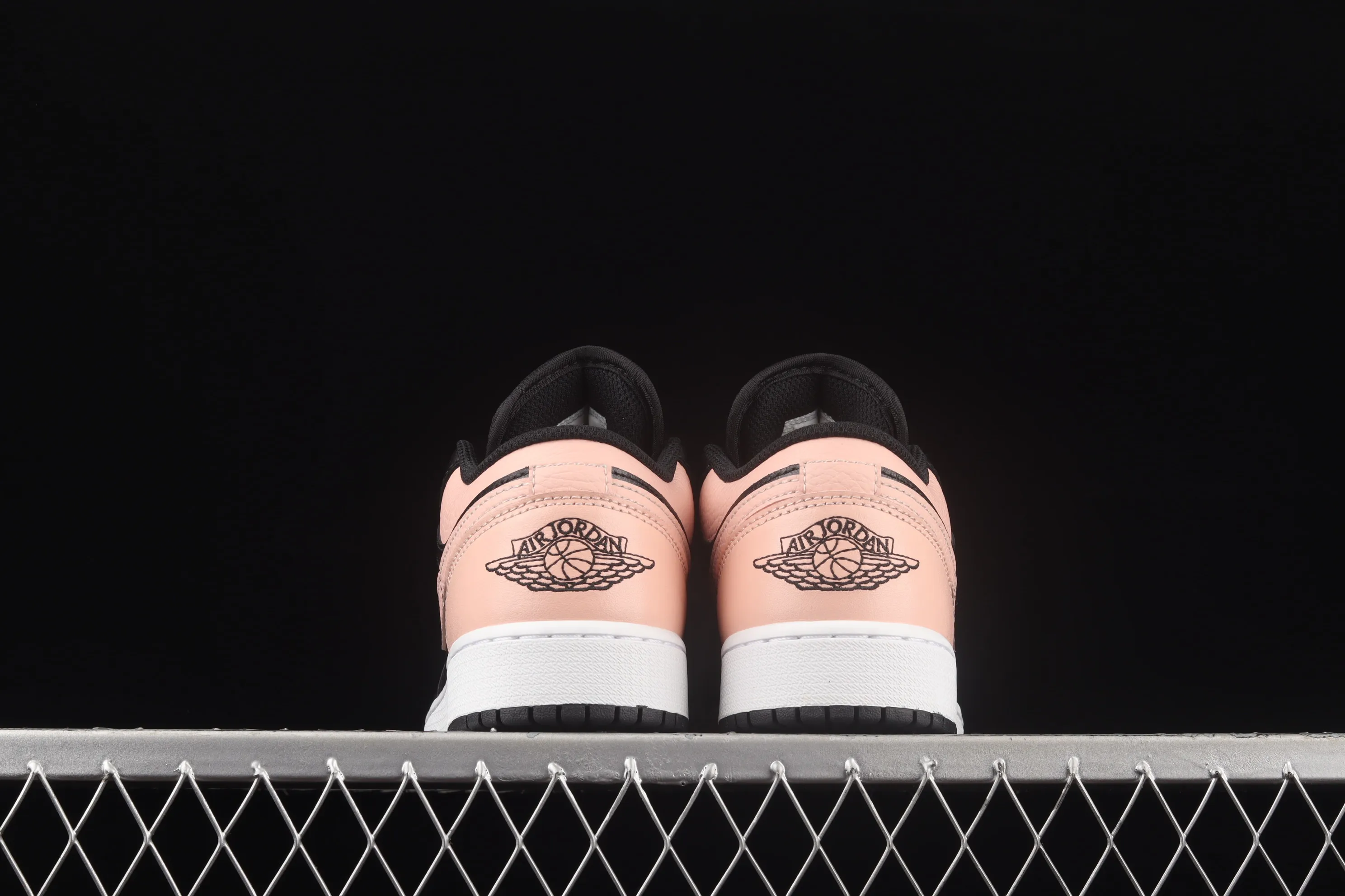 All categories Air Jordan Jordan series basketball shoes Air Jordan 1 Low G version pure original Air Jordan 1 Low AJ1 Joe 1 black powder low-top cultural leisure sports sneakers 553560-034